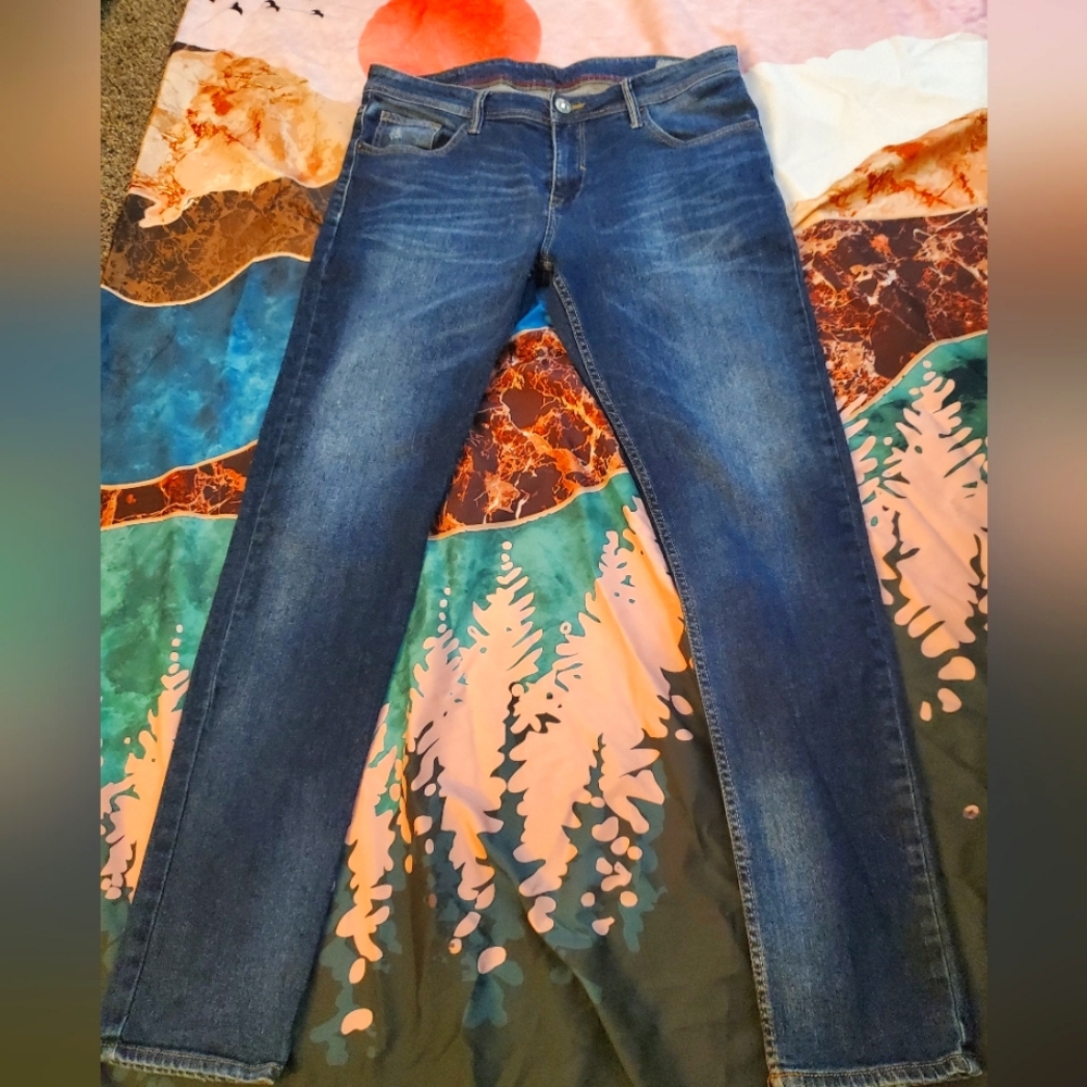 Women's Koaj Bootcut Jeans- Sz 10- Very clean, no stains.